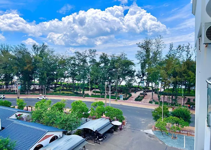 Отель Khach San Binh Minh Фантхьет