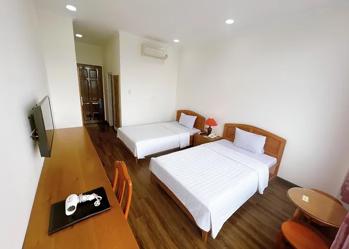 Отель Khach San Binh Minh 2*