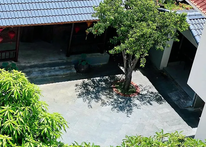 Khach San Binh Minh Отель